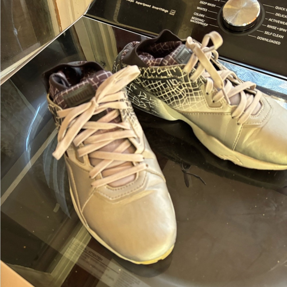 Stylish Gray Women's Shoes